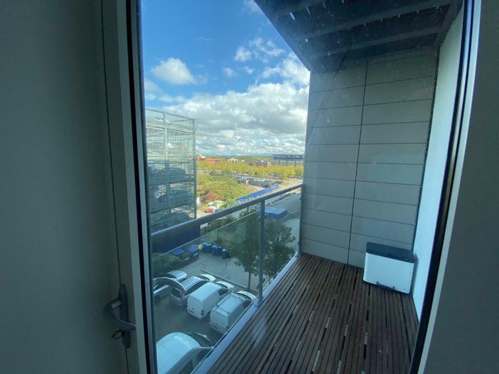 Central Milton Keynes Hub One Bedroom Secured Apartment Buitenkant foto