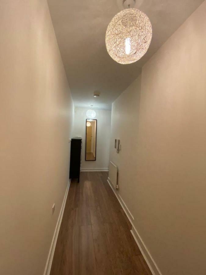 Central Milton Keynes Hub One Bedroom Secured Apartment Buitenkant foto